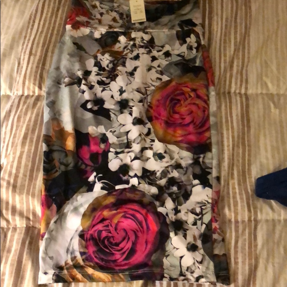 New Bebe printed midi skirt